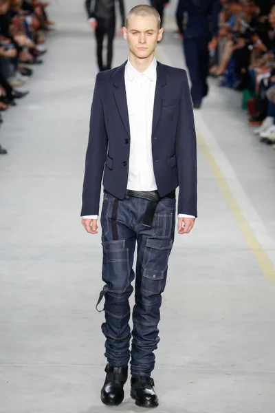 Look 5
